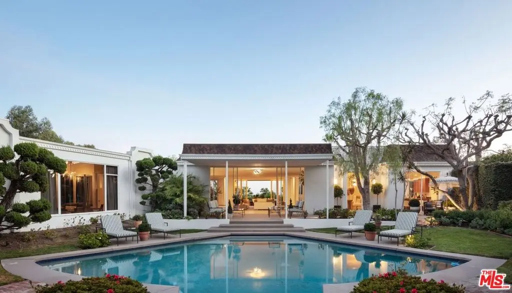 Residential Lease for rent at 510 Stonewood Drive, Beverly Hills, Los Angeles County, CA featuring 4 beds and 4 baths