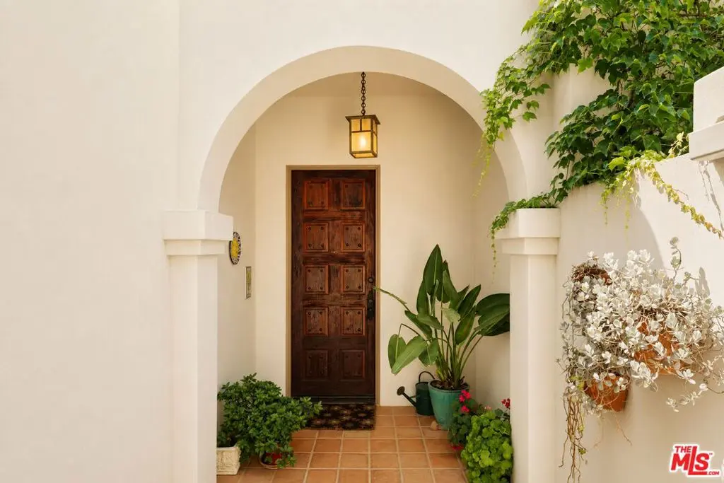 Single Family Residence for sale at 8935 Hollywood Hills Road, Los Angeles, CA featuring 4 beds and 2 baths