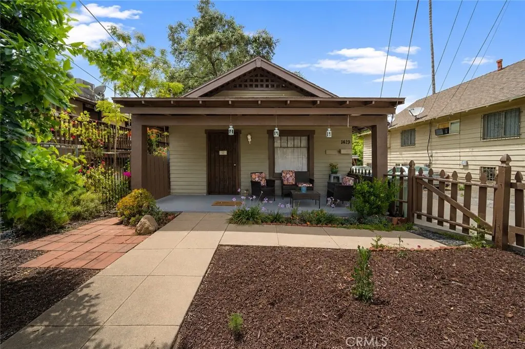 Duplex for sale at 1419 El Sereno, Pasadena, CA