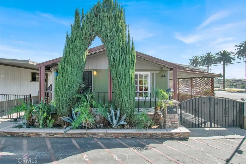 850 Mission A4, Ontario, CA — listing photo 1