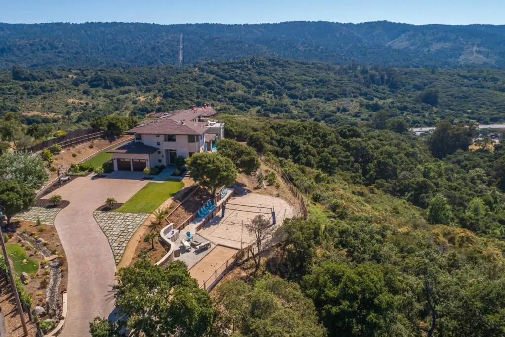 Residential Lease for rent at 465 W Maple Way, Woodside, CA featuring 6 beds and 7 baths