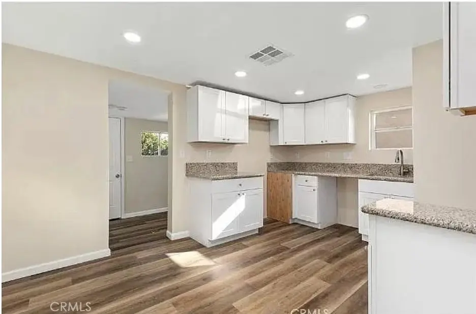 Residential Lease for rent at 621 S Mistletoe, San Jacinto, Riverside County, CA featuring 2 beds and 2 baths