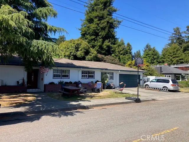 1905 Russ, Eureka, CA — listing photo 1