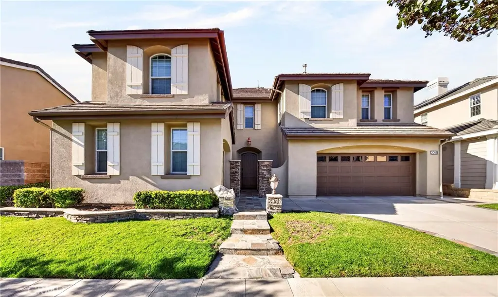 Residential Lease for rent at 2055 Northam, Fullerton, Orange County, CA featuring 5 beds and 5 baths