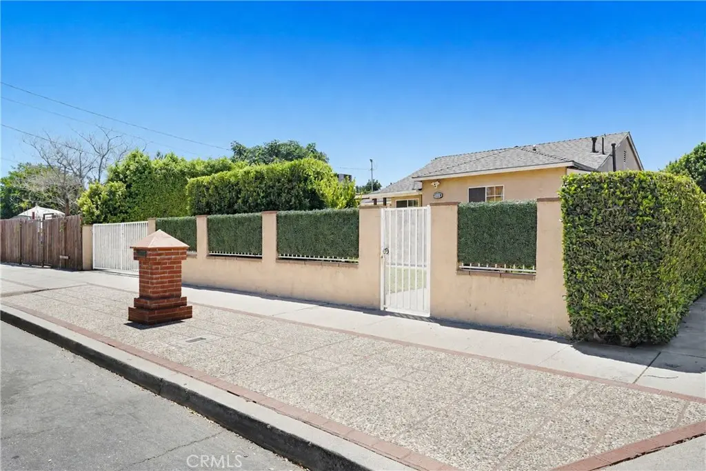 21006 Cohasset Street, Canoga Park, CA — listing photo 1