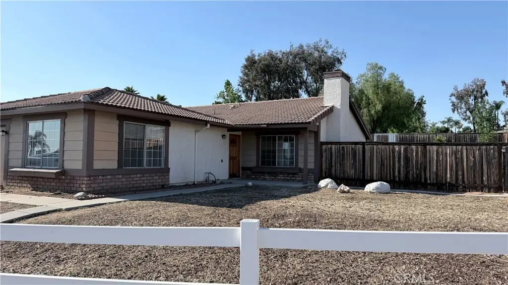 Single Family Residence for rent at 24856 Sunday, Moreno Valley, CA featuring 5 beds and 2 baths