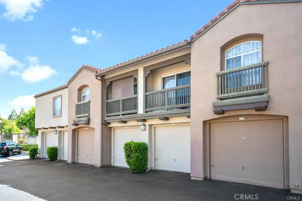 Condominium for rent at 8522 E Baker Hill Road B, Orange, CA featuring 1 bed and 1 bath