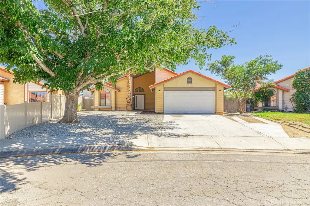 Single Family Residence for sale at 1544 E Norberry, Lancaster, CA featuring 3 beds and 2 baths