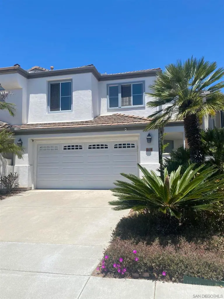 Townhouse for rent at 4534 Da Vinci St, San Diego, CA featuring 3 beds and 3 baths