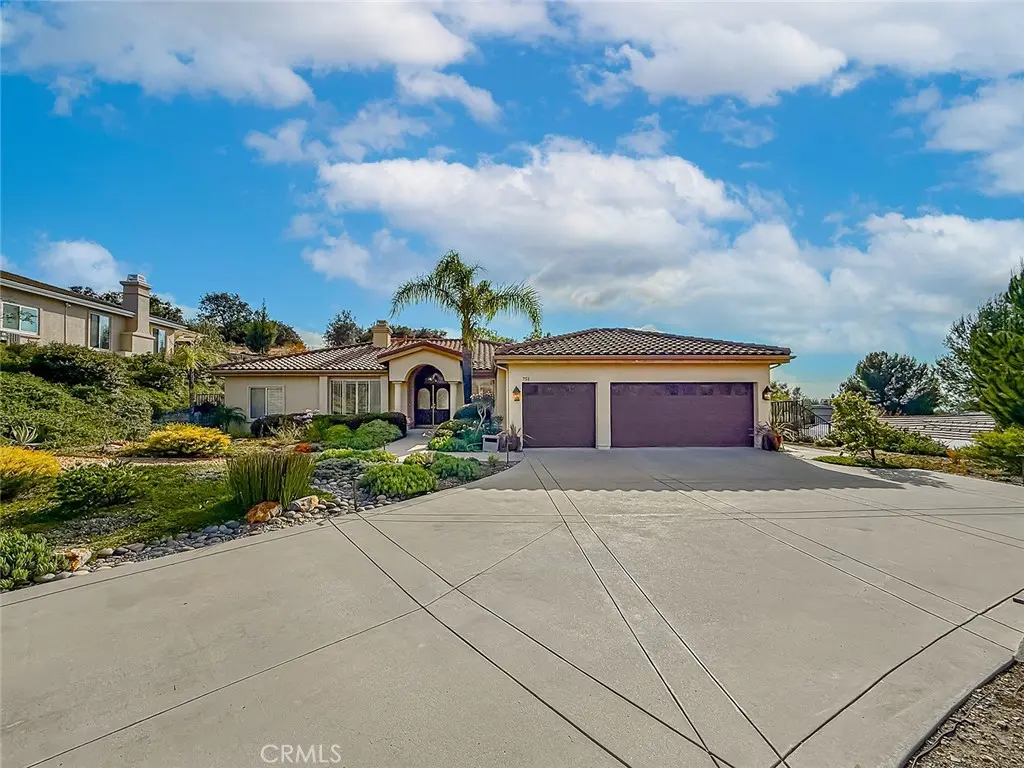 751 Parmenter Court, Thousand Oaks, CA — listing photo 1