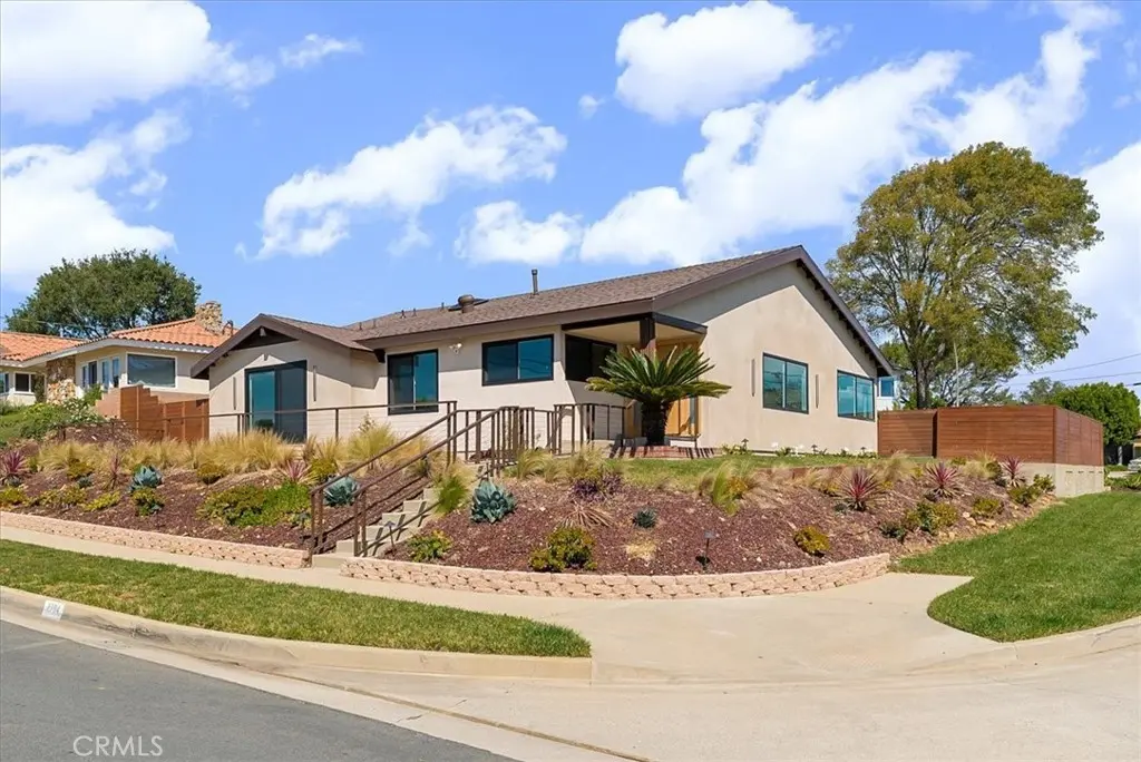 Single Family Residence for sale at 2704 Vista Mesa, Rancho Palos Verdes, CA featuring 5 beds and 3 baths