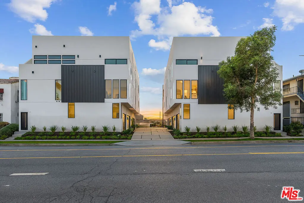 Single Family Residence for sale at 2605 Glassell Street, Los Angeles, CA featuring 3 beds and 4 baths