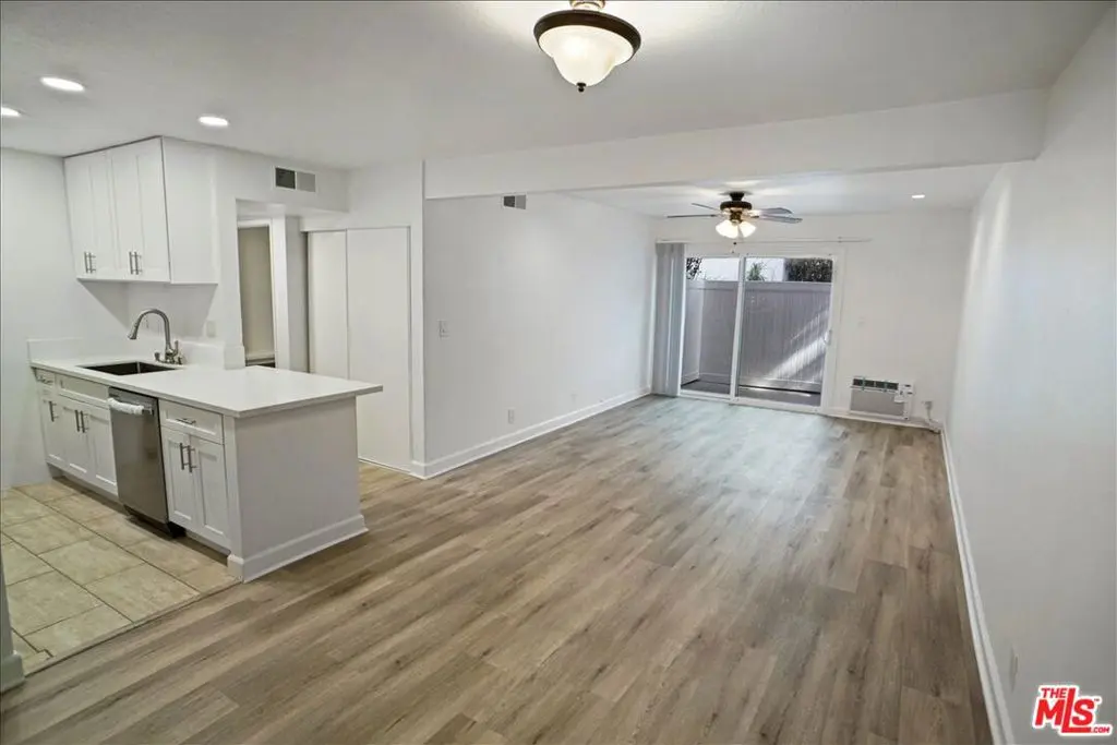 18620 Hatteras Street 180, Tarzana, CA — listing photo 1