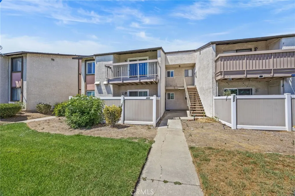 Condominium for rent at 8990 19th 226, Rancho Cucamonga, CA featuring 1 bed and 1 bath