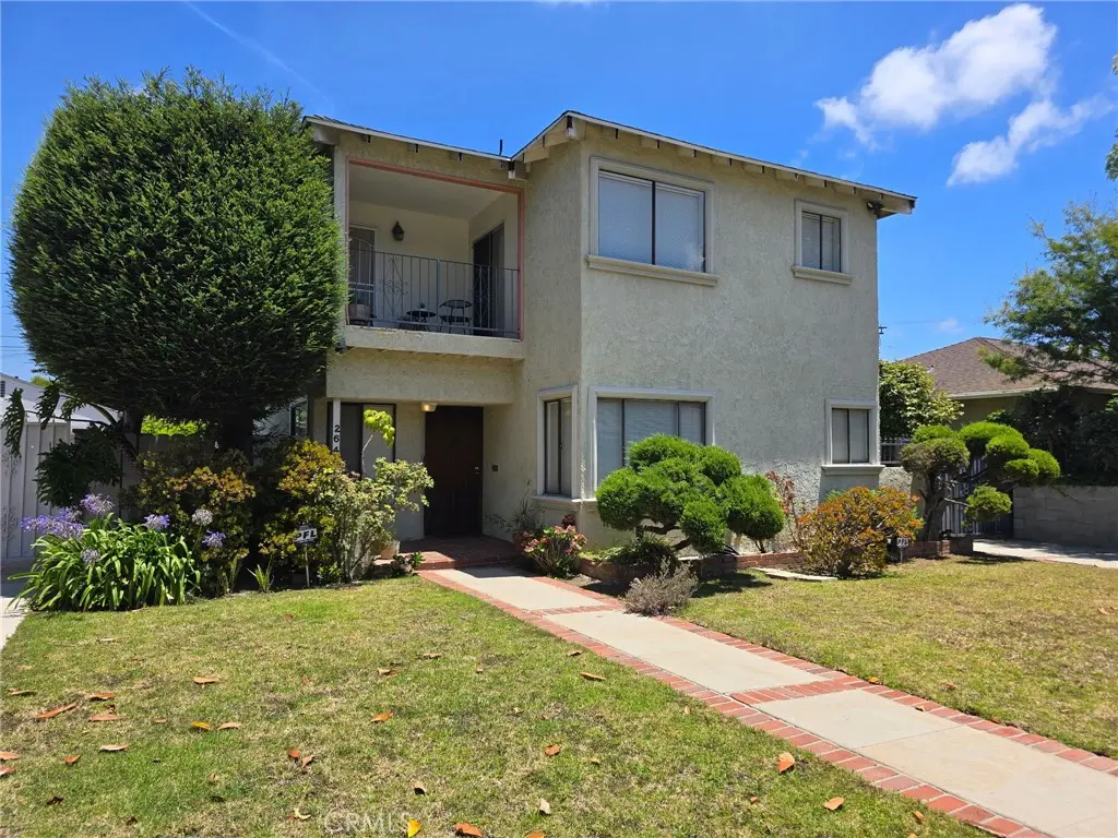 Duplex for rent at 2646 Military, Los Angeles, CA featuring 1 bed and 1 bath
