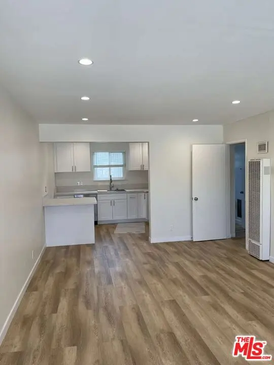 Condominium for rent at 1419 Stanford Street Unit D, Santa Monica, CA featuring 2 beds and 1 bath