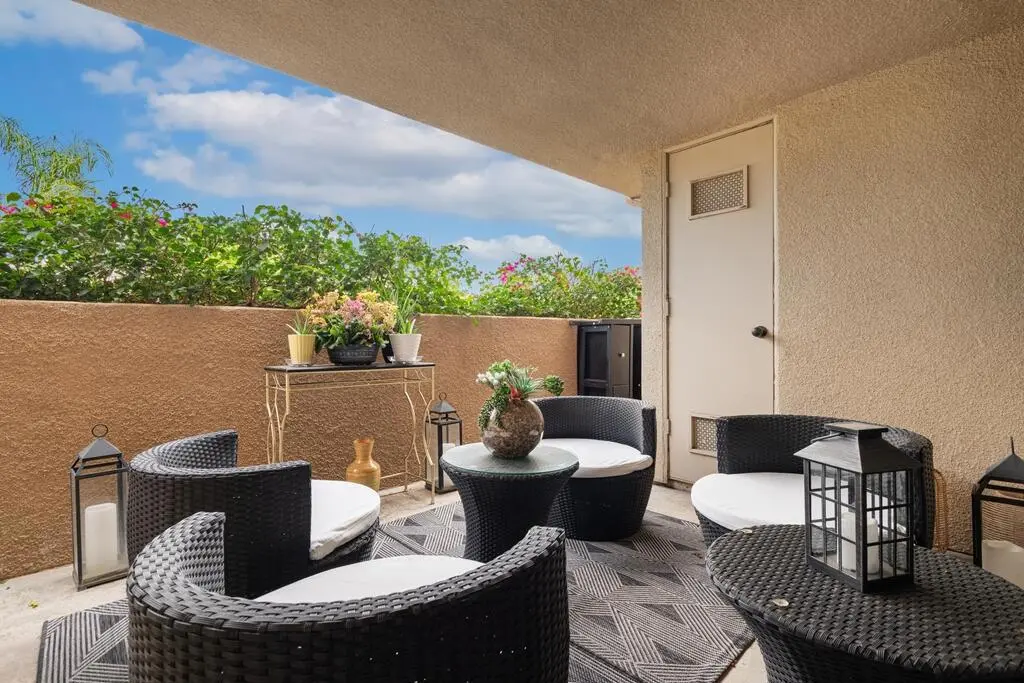 222 N Calle El Segundo 561, Palm Springs, CA — listing photo 1
