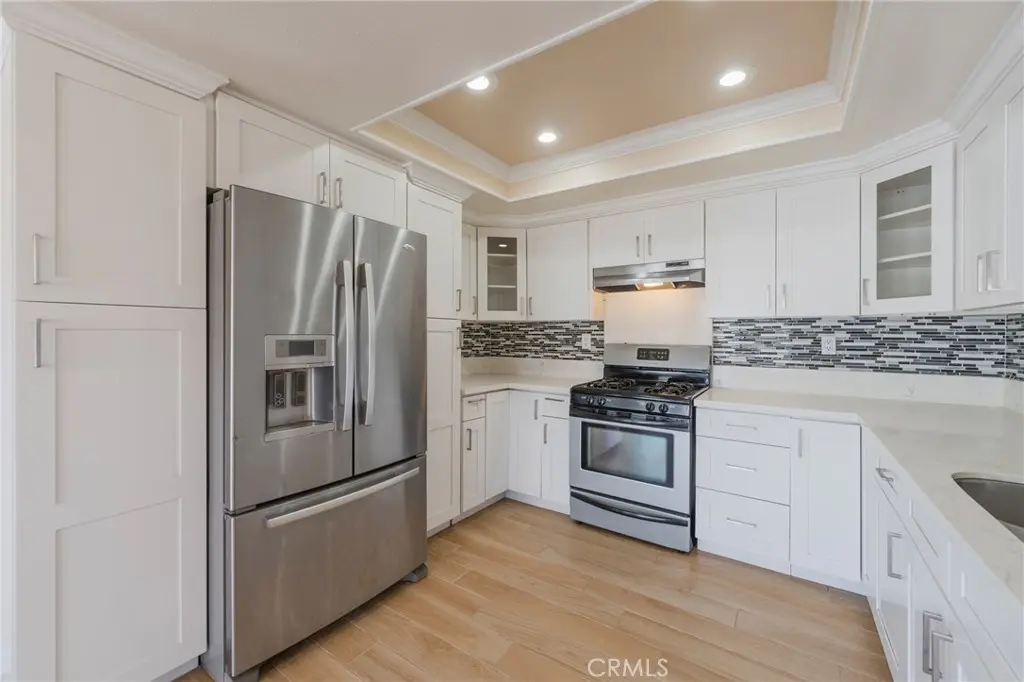 Condominium for sale at 9 Geranium, Rancho Santa Margarita, CA featuring 3 beds and 3 baths