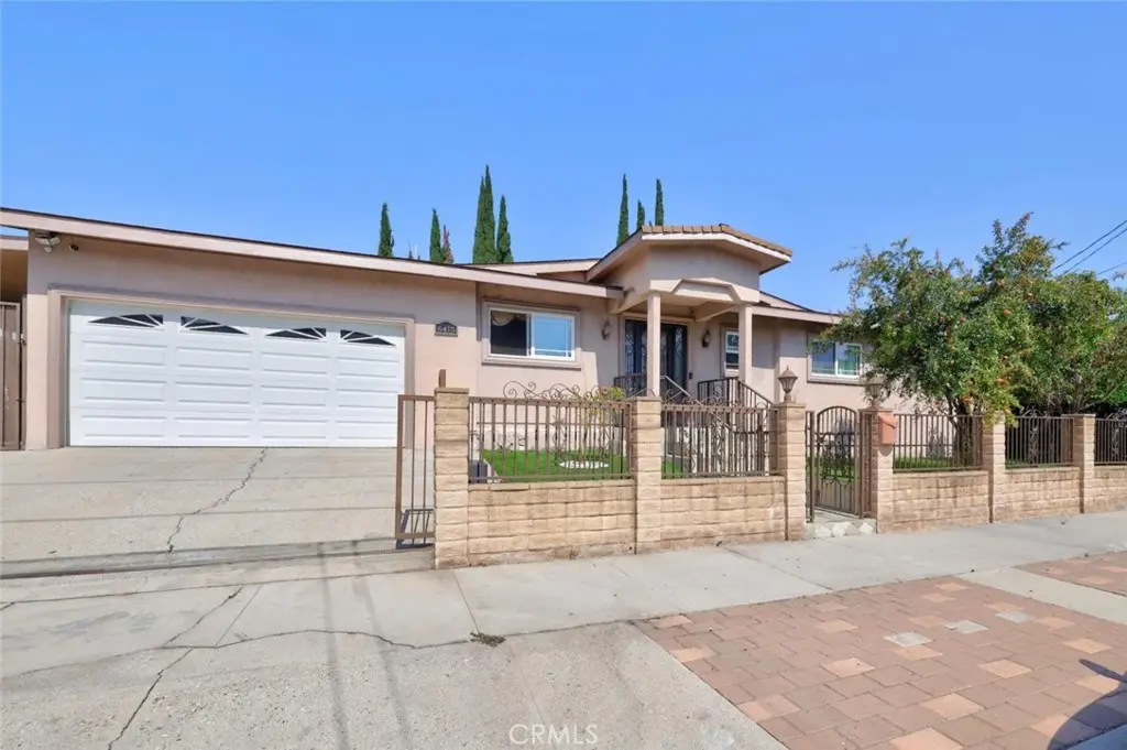 6415 Varna Avenue, Van Nuys, CA — listing photo 1