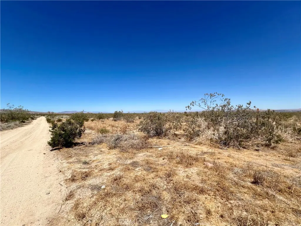33501 165th Street E, Llano, CA — listing photo 1