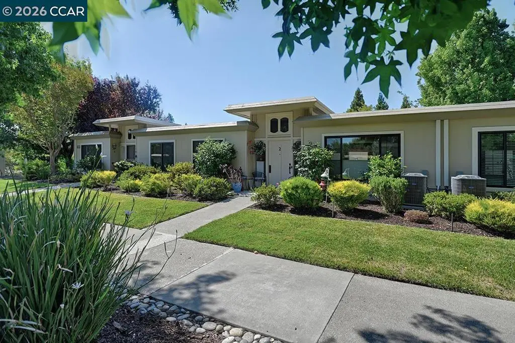 Condominium for sale at 1124 Oakmont Dr 2, Walnut Creek, CA featuring 2 beds and 2 baths