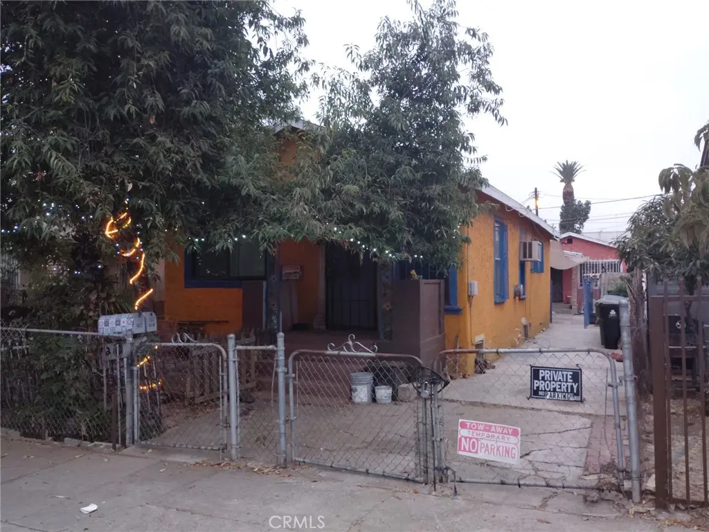 Duplex for sale at 907 N Mott Street, Los Angeles, CA