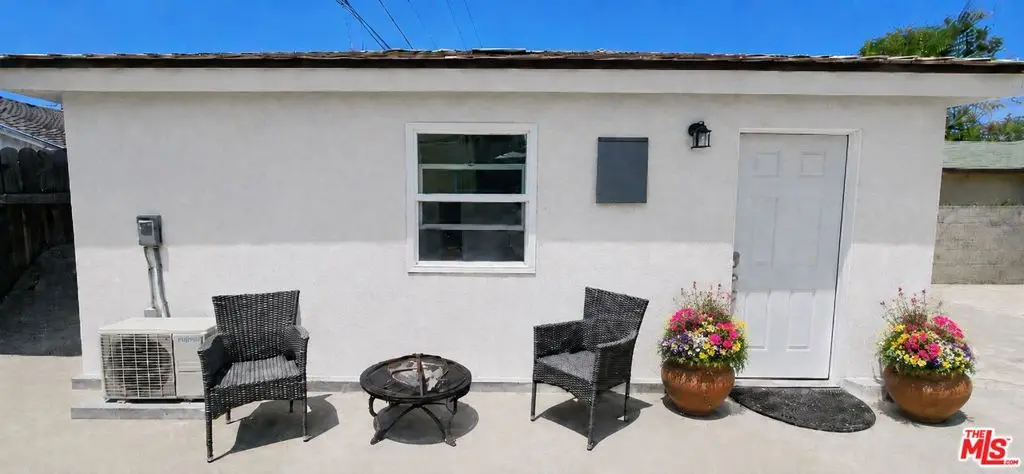Residential Lease for rent at 332 W Ellis Avenue ADU, Inglewood, Los Angeles County, CA and 1 bath