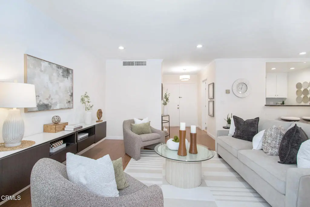 1127 E Del Mar Boulevard 323, Pasadena, CA — listing photo 1