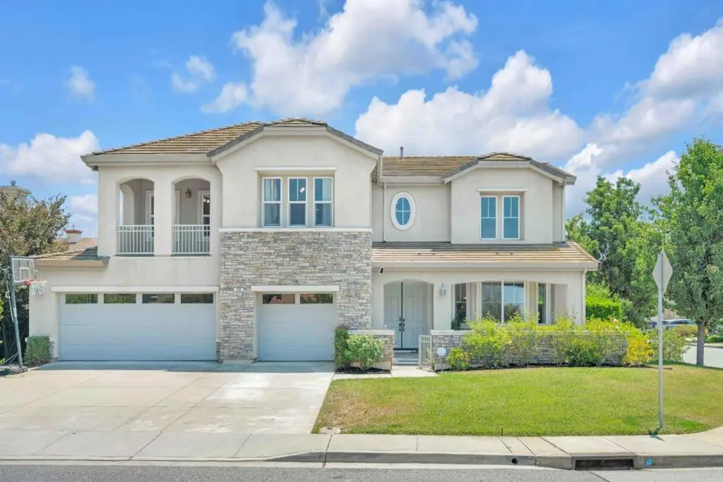 Single Family Residence for sale at 190 Fennel Court, Morgan Hill, CA featuring 4 beds and 4 baths