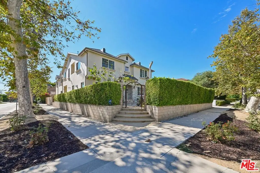 Single Family Residence for sale at 603 N Las Palmas Avenue, Los Angeles, CA featuring 5 beds and 6 baths