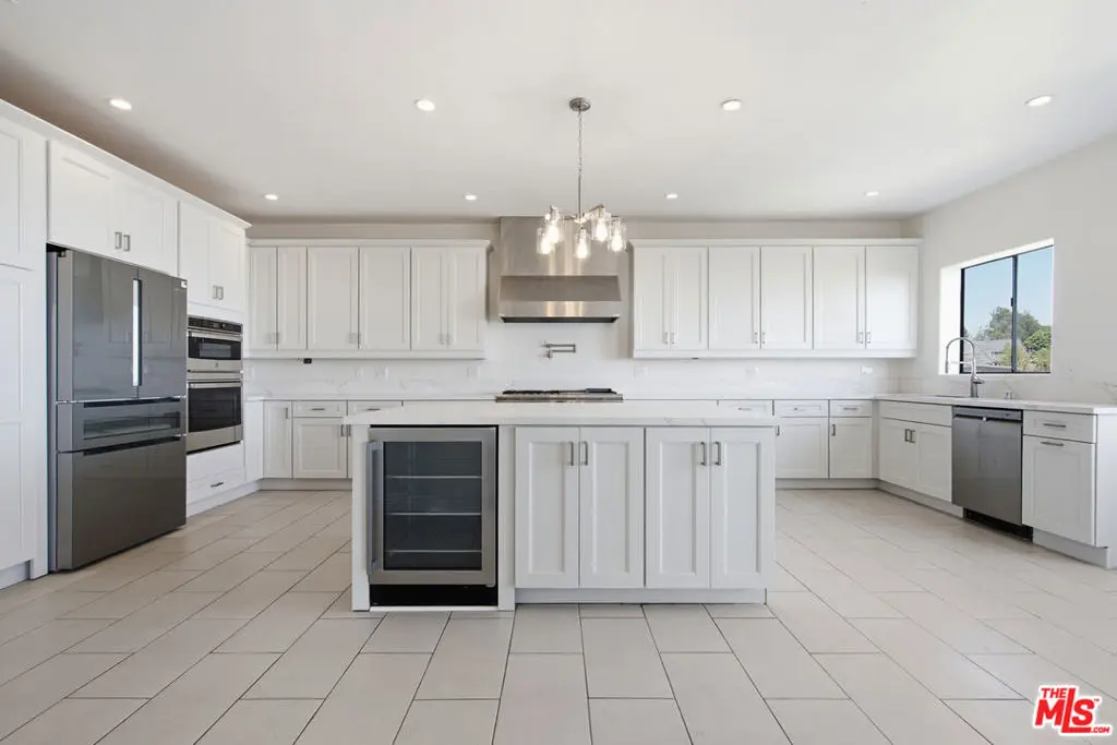 Single Family Residence for rent at 8908 Appian Way, Los Angeles, CA featuring 5 beds and 6 baths