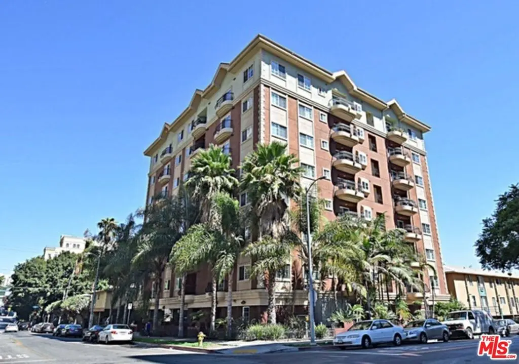 Condominium for sale at 700 S Ardmore Avenue PH1, Los Angeles, CA featuring 3 beds and 3 baths