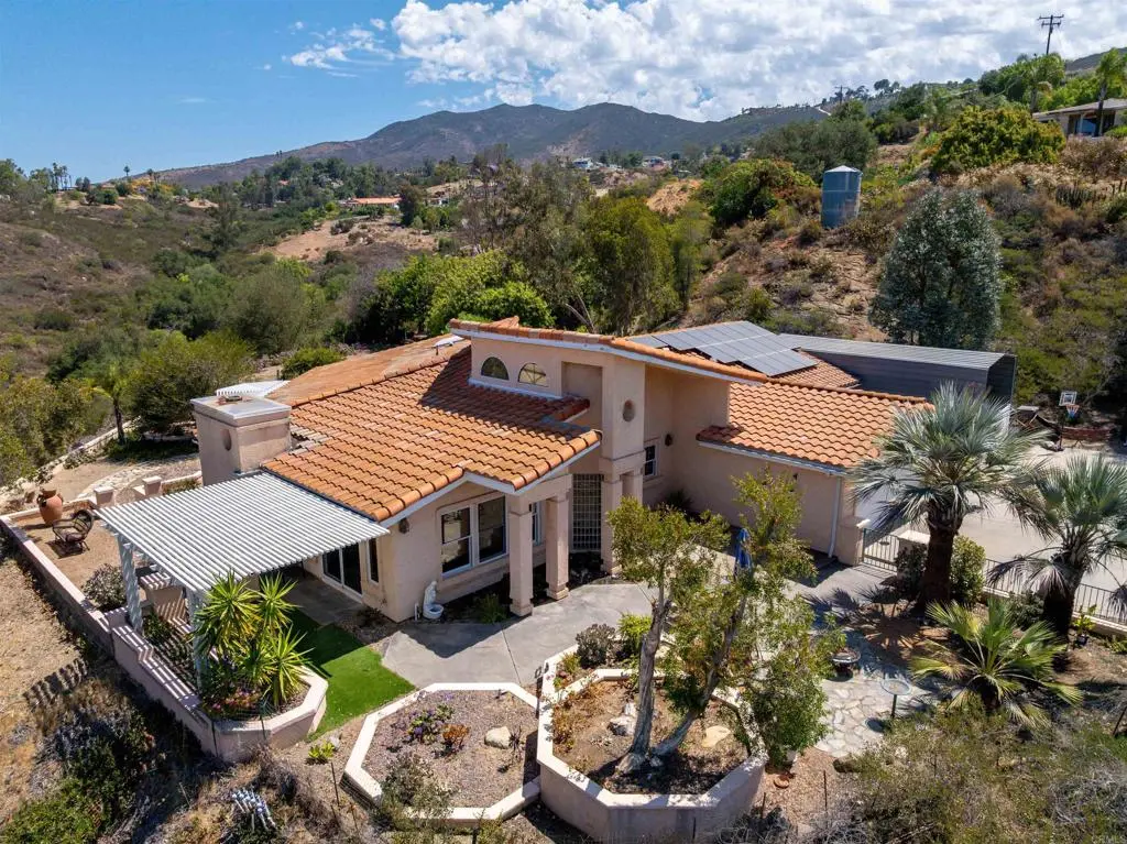 3662 Tuk A Wile Drive, Jamul, CA — listing photo 1