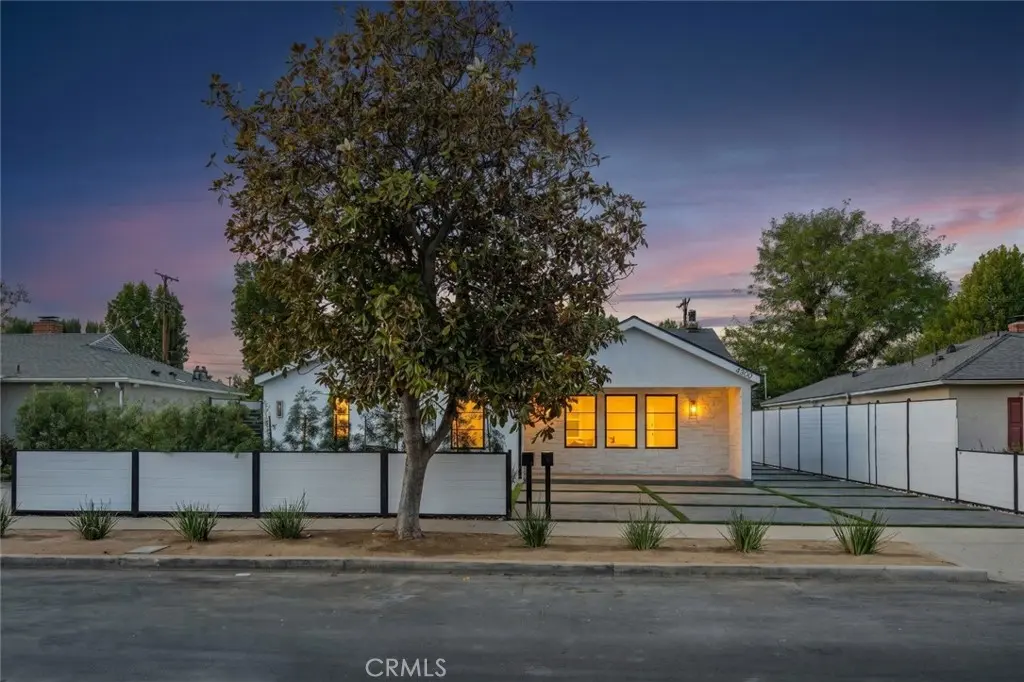 6300 Teesdale Ave, Valley Glen, CA — listing photo 1