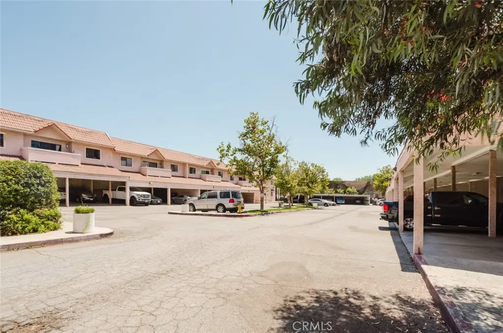 10943 Laurel Canyon 14, San Fernando, CA — listing photo 1