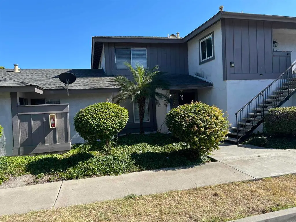 3425 Seabreeze Walk, Oceanside, CA — listing photo 1