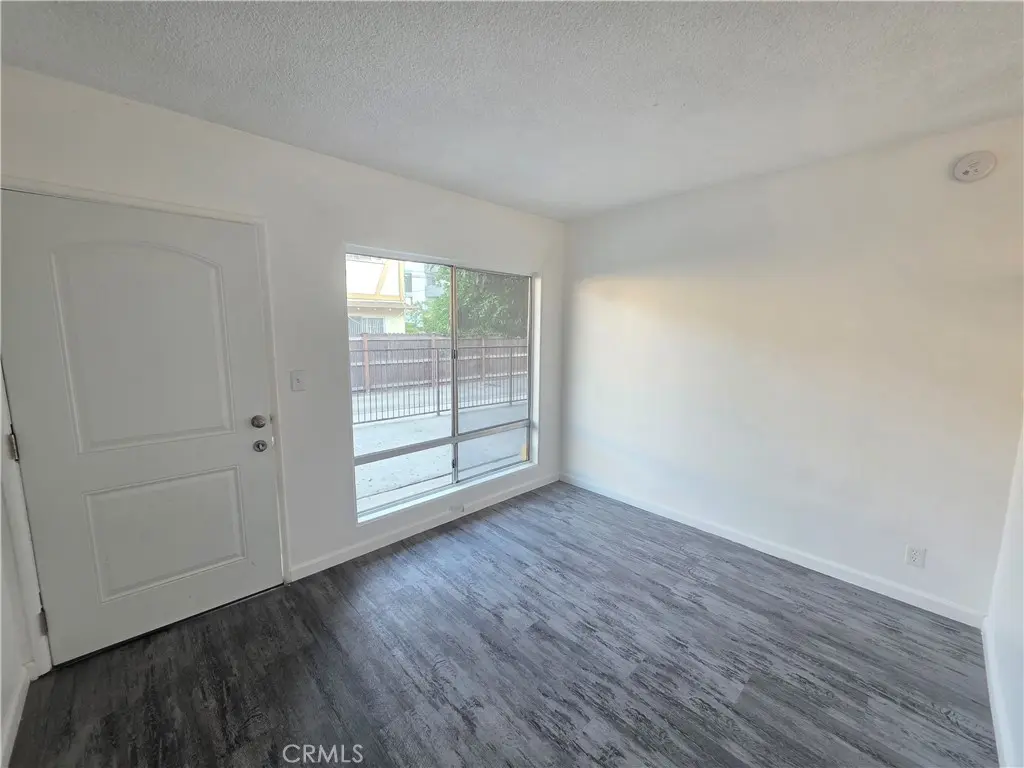 6018 Hazelhurst 3, North Hollywood, CA — listing photo 1