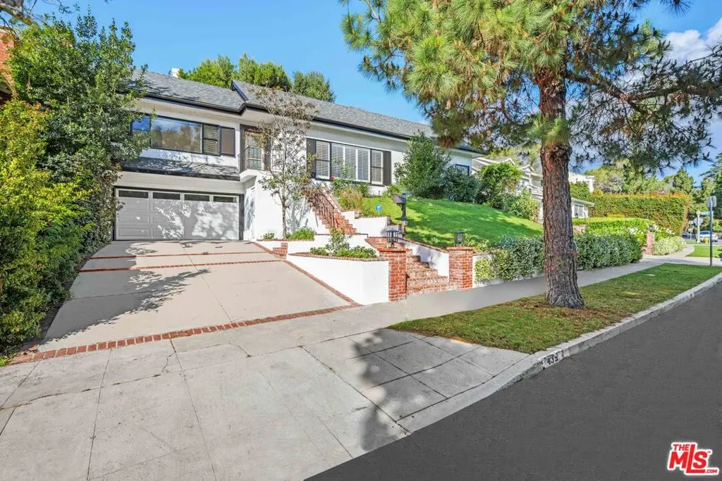 Single Family Residence for rent at 435 DALEHURST Avenue, Los Angeles, CA featuring 3 beds and 3 baths