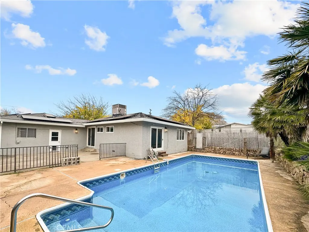Single Family Residence for sale at 15 Regent Loop, Oroville, CA featuring 4 beds and 2 baths