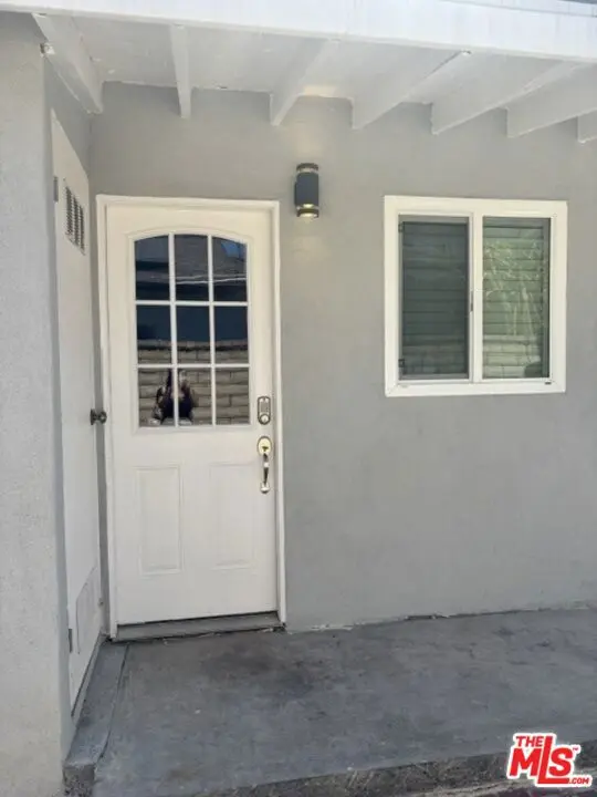 Residential Lease for rent at 845 N Hagar Street "A", San Fernando, Los Angeles County, CA featuring 1 bed and 1 bath