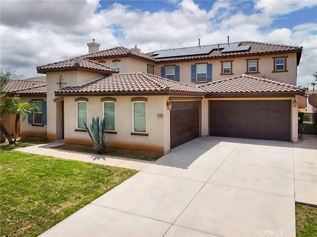 5702 Segovia Way, Bakersfield, CA — listing photo 1