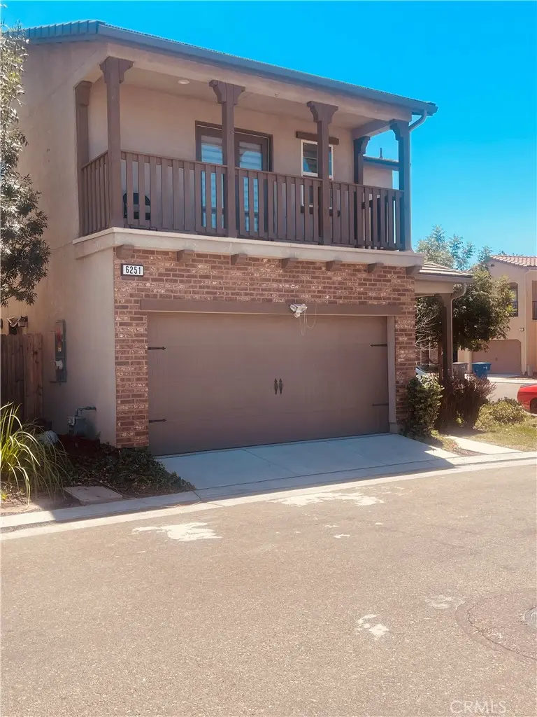 Single Family Residence for sale at 6251 E Overlook, Fresno, CA featuring 3 beds and 3 baths