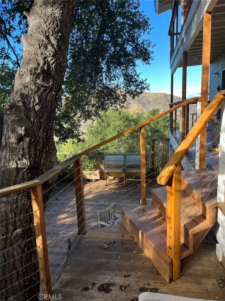 Residential Lease for rent at 3543 Poppy, Calabasas, Los Angeles County, CA featuring 2 beds and 1 bath