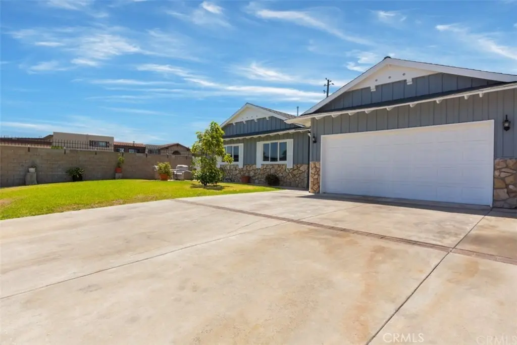 Single Family Residence for sale at 1812 E Briarvale, Anaheim, CA featuring 3 beds and 2 baths