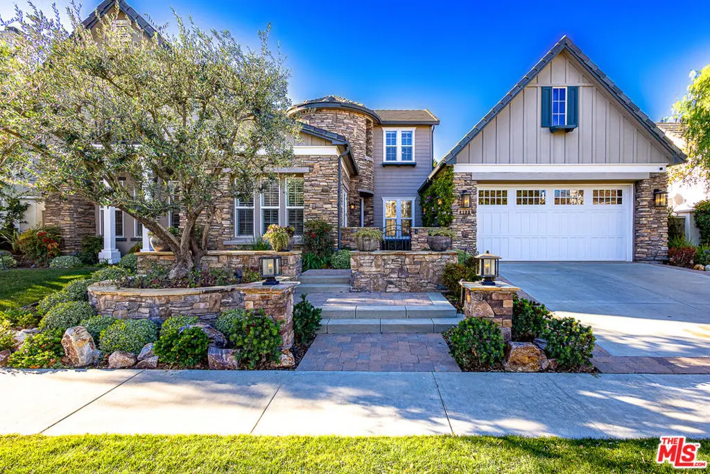 Single Family Residence for rent at 4133 Prado De Las Cabras, Calabasas, CA featuring 3 beds and 4 baths
