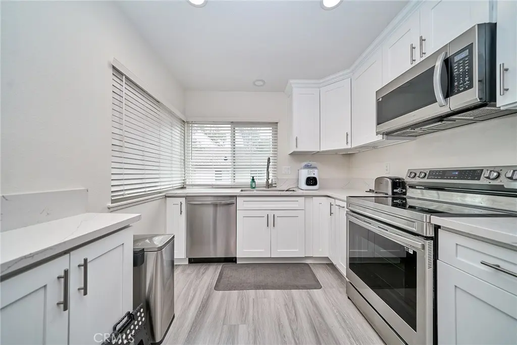Condominium for sale at 2346 Coventry Cir., #18, Fullerton, CA featuring 2 beds and 1 bath