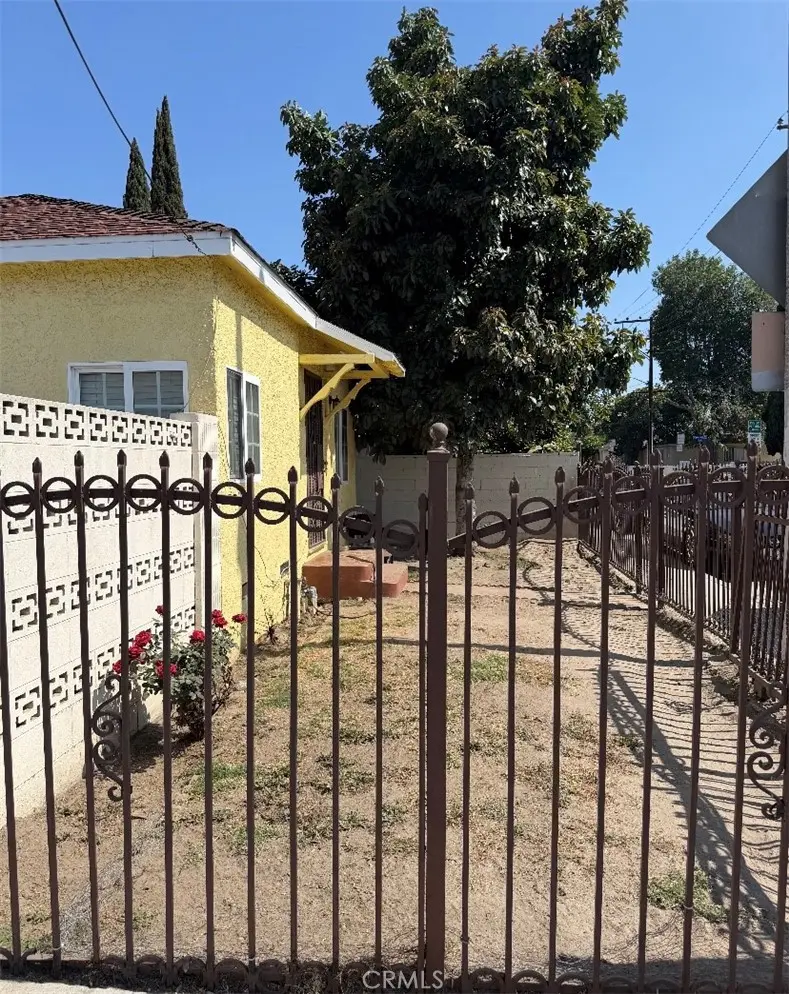 11415 California, Lynwood, CA — listing photo 1