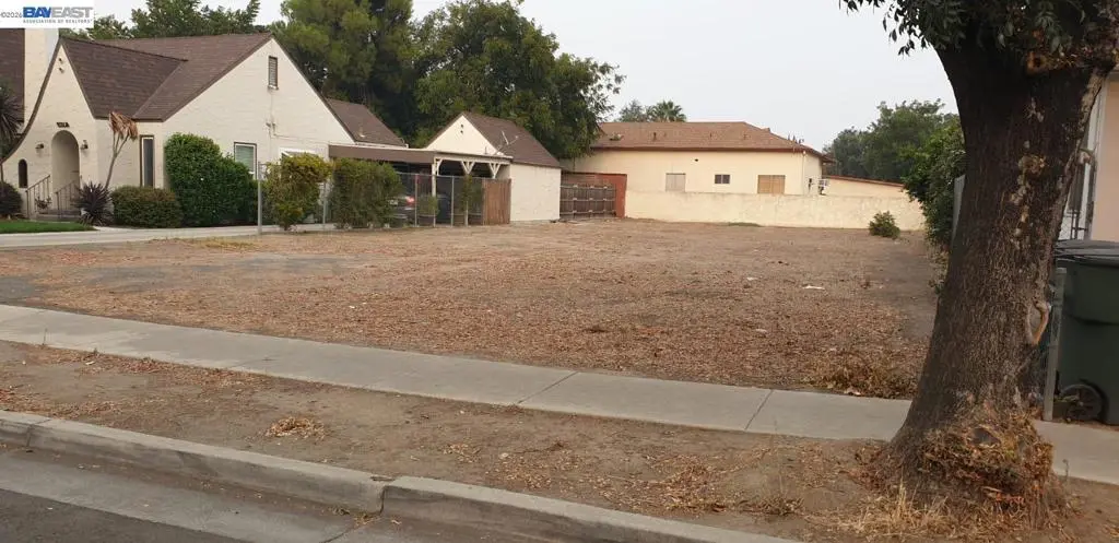 1458 Parker Ave, Tracy, CA — listing photo 1