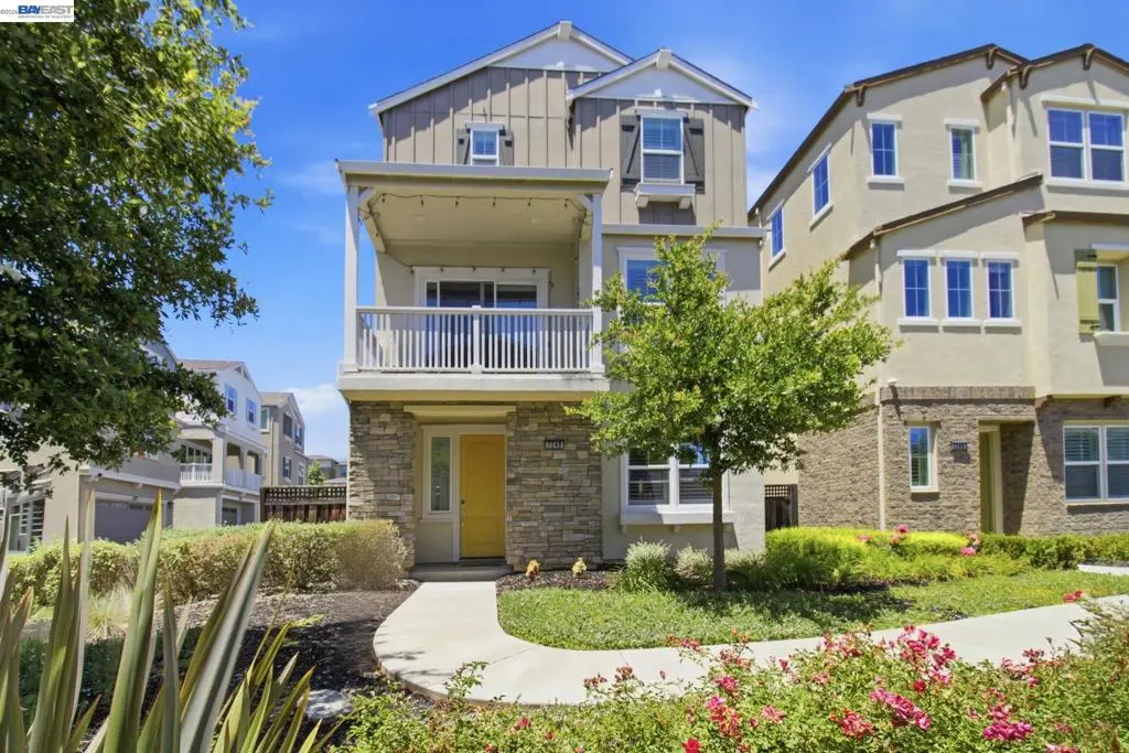 Single Family Residence for sale at 7240 Carneros Ln, Dublin, CA featuring 4 beds and 4 baths