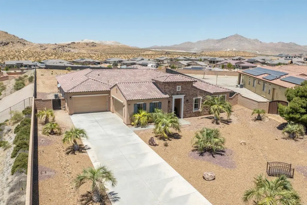 19506 Arcata Road, Apple Valley, CA — listing photo 1
